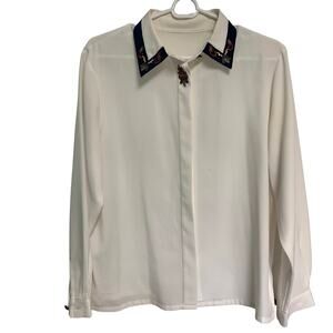 Vintage Women's White and Blue Trim Embroidered Button Up Blouse Size Large